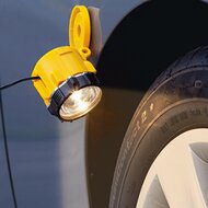 Lampe d'urgence aimant&eacute;e 