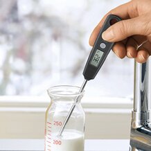 Thermom&egrave;tre digital pour biberon de REER
