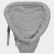 Neugeborenen-Einsatz "Organic Heart2Heart" von ERGOBABY