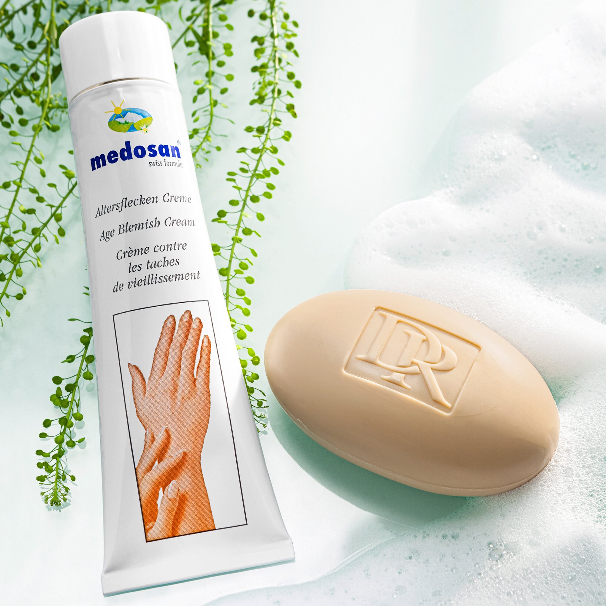 Soins anti-taches de vieillesse