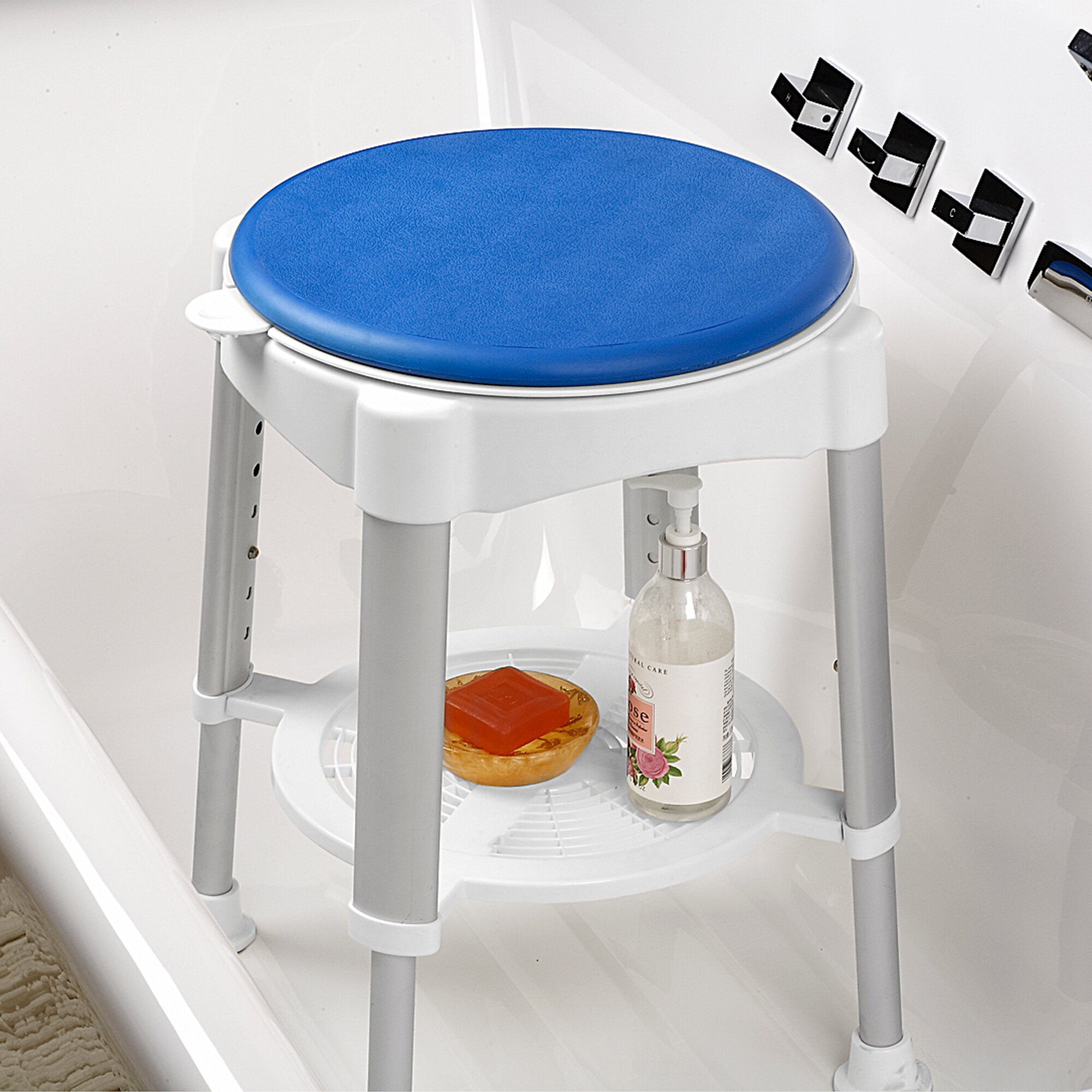 Tabouret de douche sécurisé avec coussin rotatif