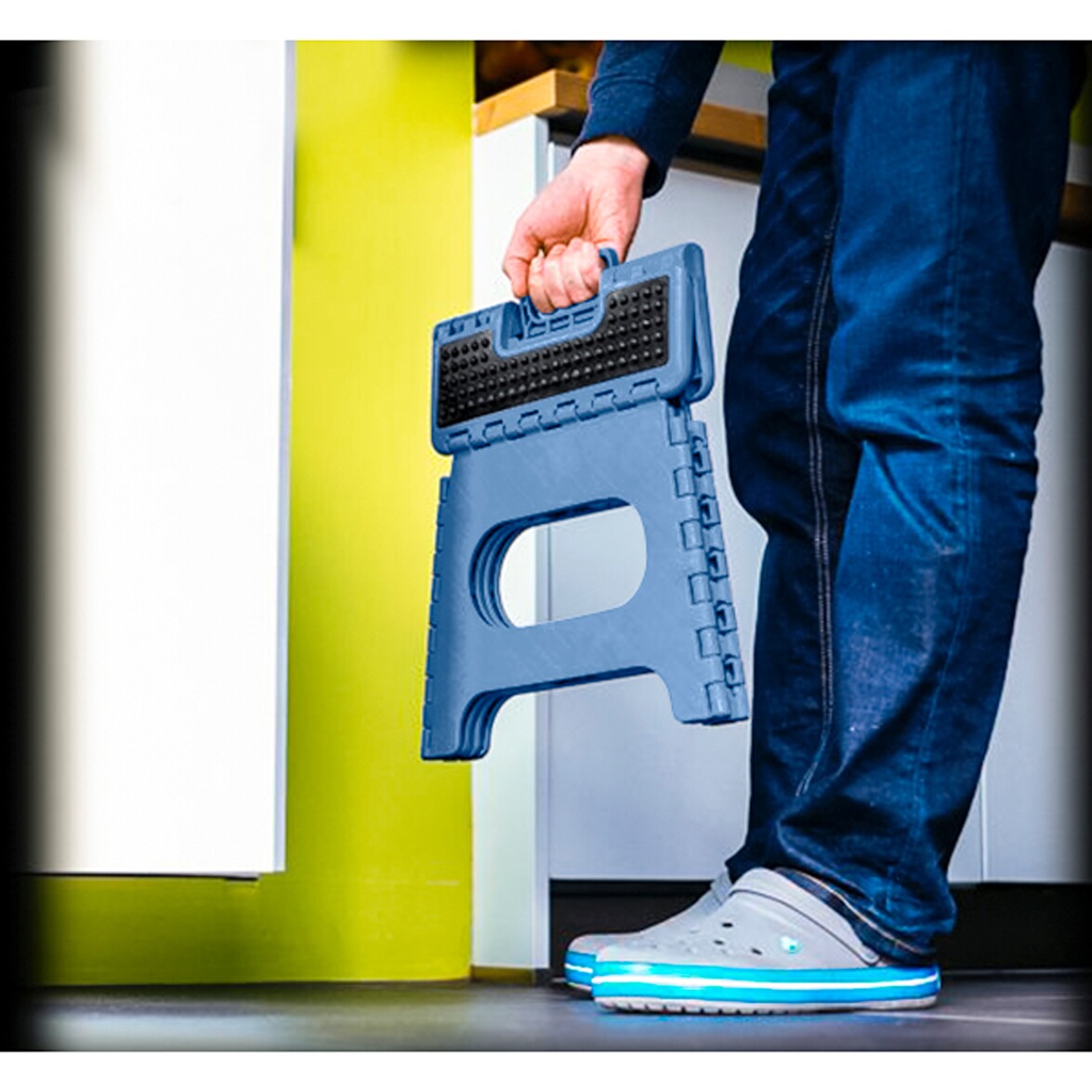 Tritthocker mit rutschfester Oberfläche, zusammenklappbar online kaufen